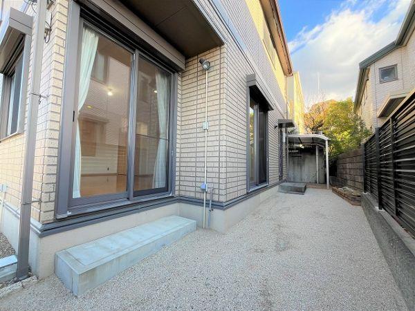 庭  寫真撮影日：2025-10-31