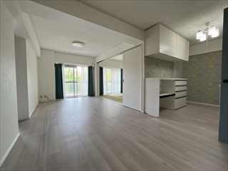 リビングダイニング