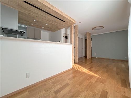 リビングダイニング（２）