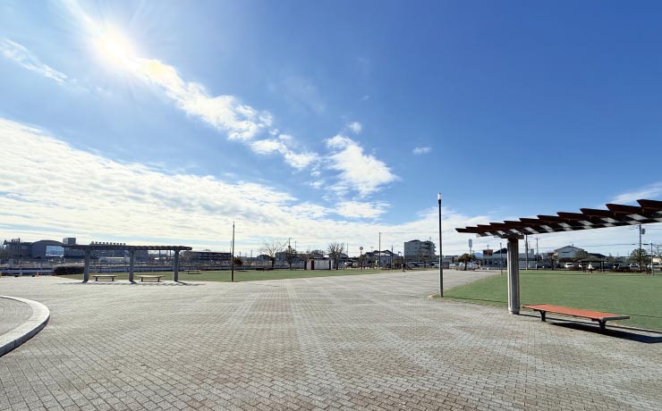 內原駅北出會いの広場公園 