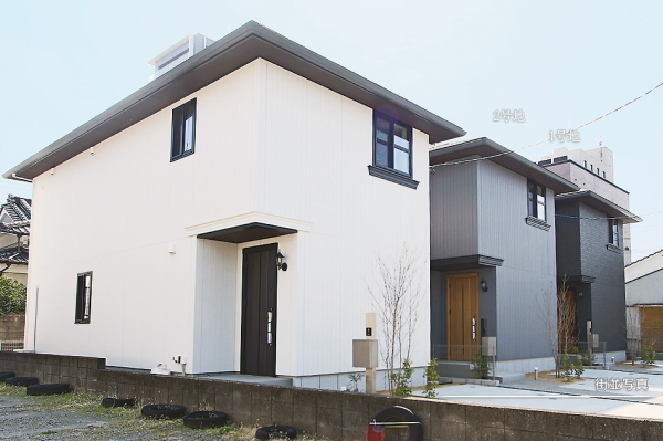 セキュレア畑中II (分譲住宅)