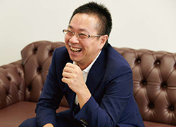 株式會社イートアンドホールディングス取締役 兼 株式會社イートアンドフーズ取締役専務執行役員 山本 浩様