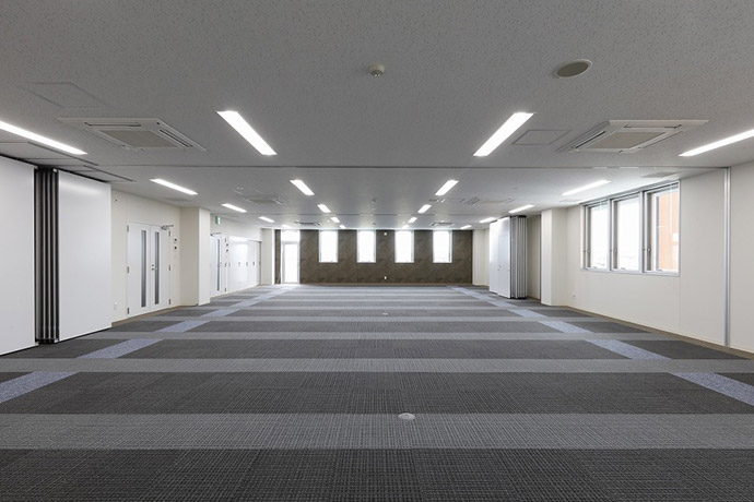 斷熱?遮熱ガラスを用いた明るく快適な執(zhí)務環(huán)境