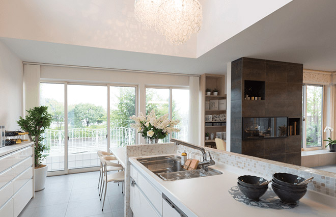 「高さ」と「広がり」~心地よいリビングづくりの秘訣~