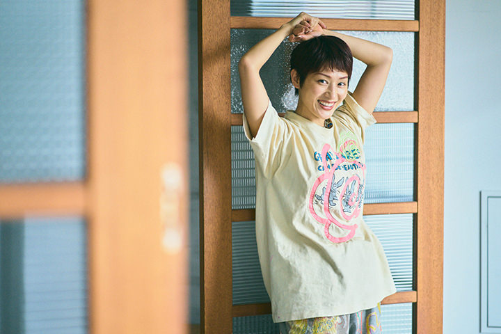 「マイノリティにも、マジョリティにもなる私」。コムアイが語る、多様性の視點