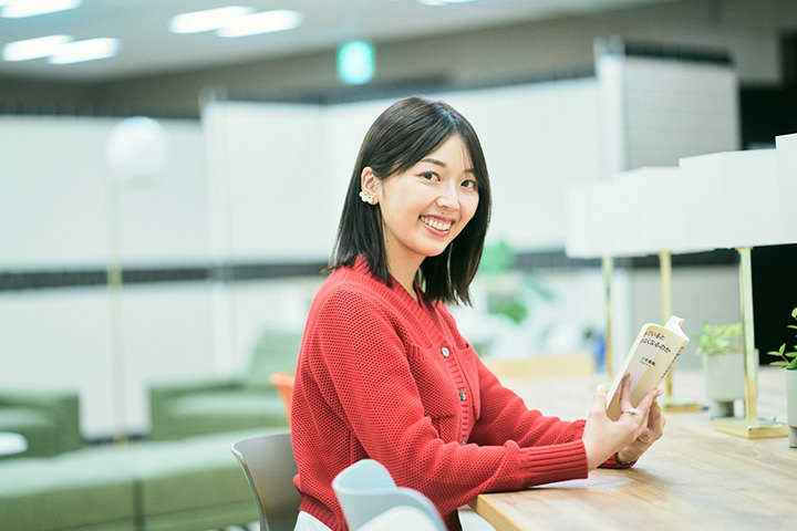 最近、いつ本読んだ？三宅香帆さんが提唱する「半身」で働くウェルビーイングな生き方